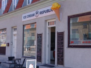 LUKKET PER 1/9-12: Ice Cream Republic
